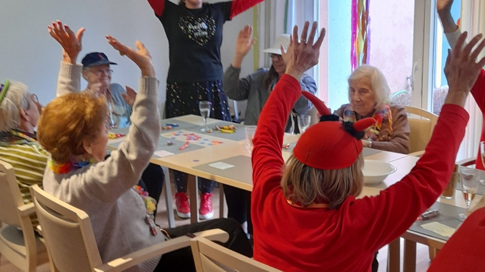 Feiernde in der Tagespflege Edith Stein