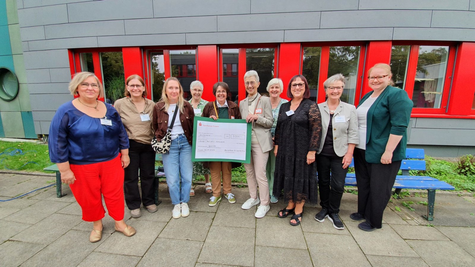 Spendenübergabe Basarkreis St. Theresia an das KPN