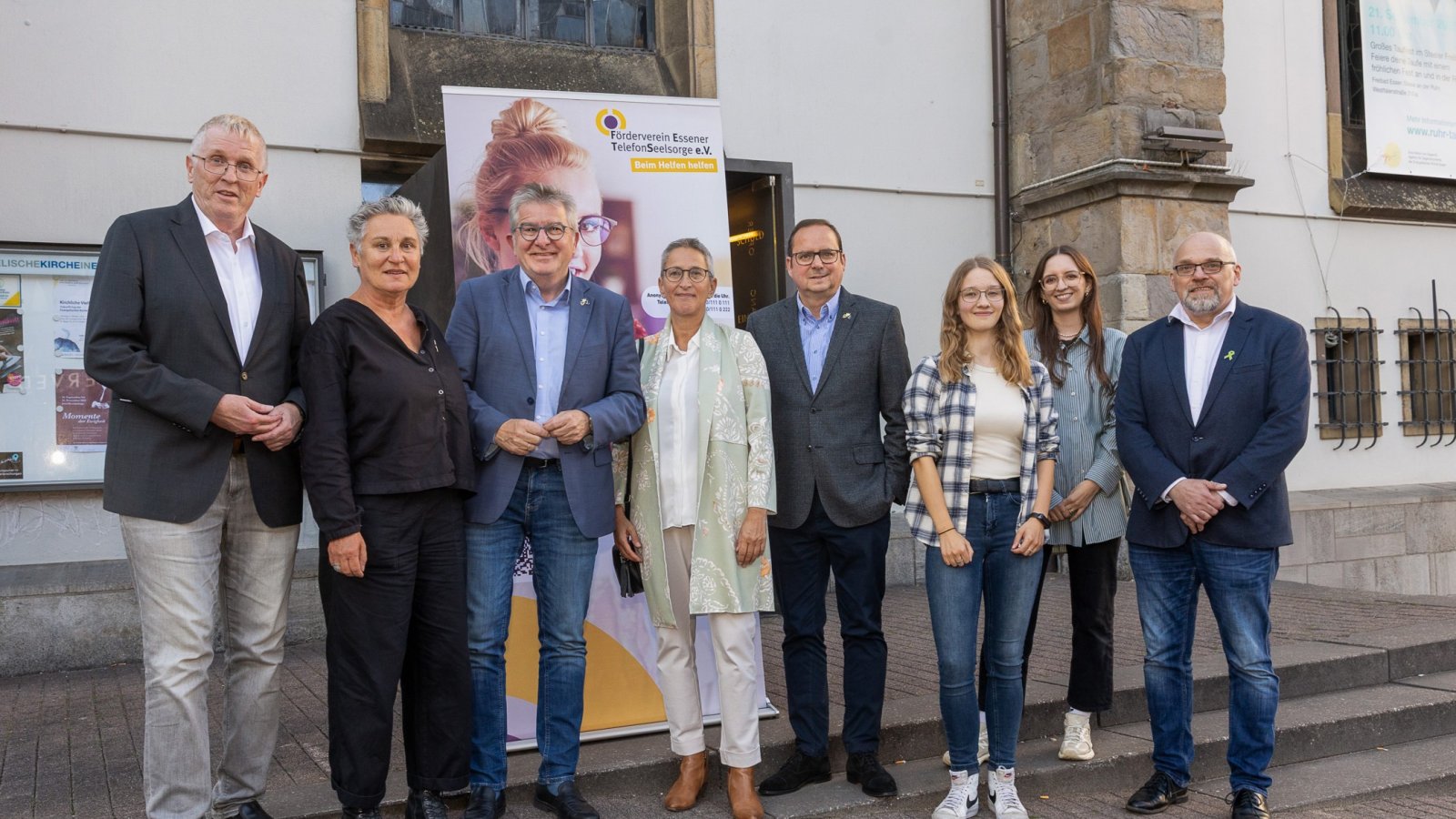 v-li.n.re.: Peter Toussaint (Vorsitzender des Fördervereins Essener TelefonSeelsorge FETS e.V.), Monika Kindsgrab (Assessorin des Kirchenkreises Essen, in der theologischen Leitung zuständig 