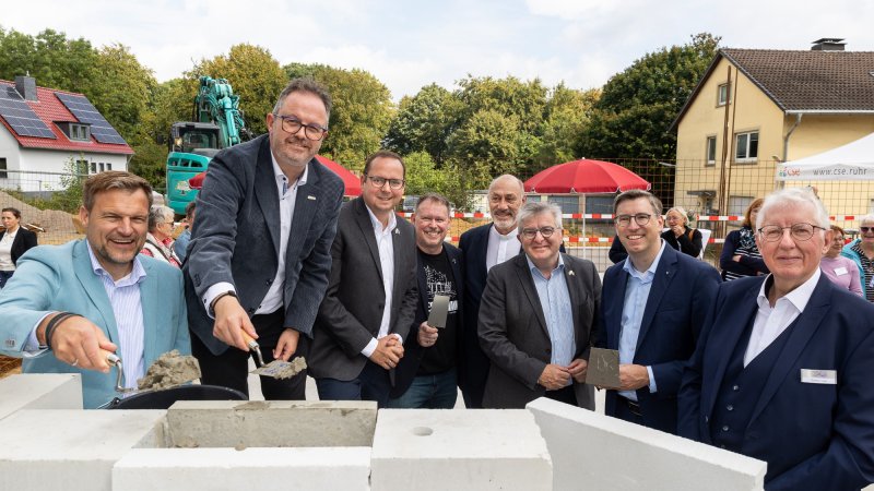 Motiv zum Thema: Der Grundstein ist gelegt!