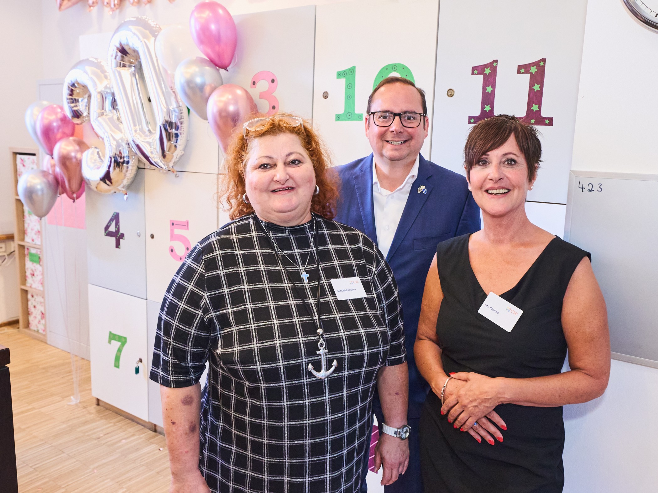 Judith Mohrhagen, Hauswirtschaftskraft Café Schließfach, Oberbürgermeister Thomas Kufen und Ute Storm, Leitung Café Schließfach